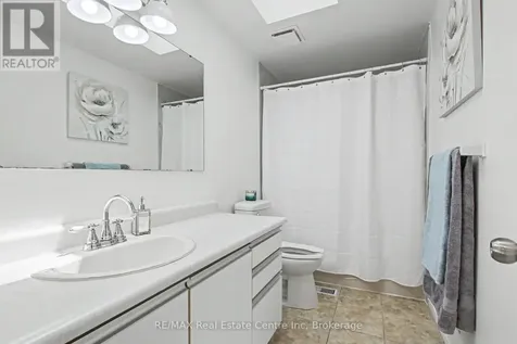51 Camrose Court Kitchener ON N2M 5J4