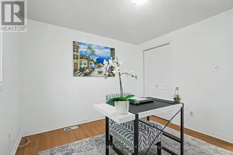 51 Camrose Court Kitchener ON N2M 5J4