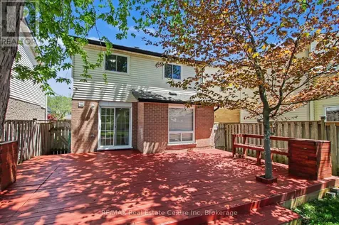 51 Camrose Court Kitchener ON N2M 5J4