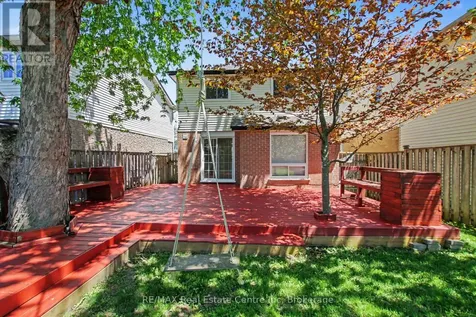 51 Camrose Court Kitchener ON N2M 5J4