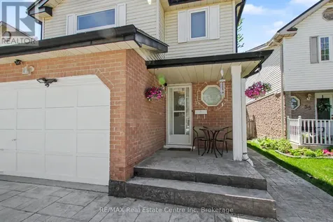 51 Camrose Court Kitchener ON N2M 5J4