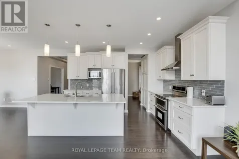 389 Andalusian Crescent Ottawa ON K2V 0C3