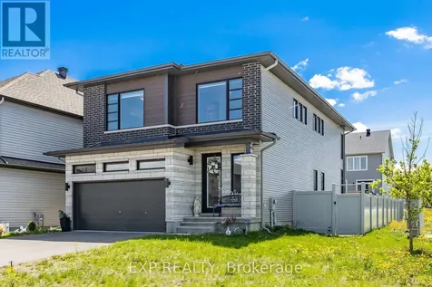 209 Pingwi Place Ottawa ON K1X 0G1