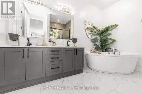 209 Pingwi Place Ottawa ON K1X 0G1