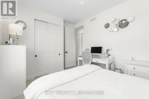 209 Pingwi Place Ottawa ON K1X 0G1