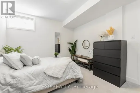 209 Pingwi Place Ottawa ON K1X 0G1