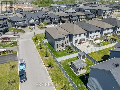 209 Pingwi Place Ottawa ON K1X 0G1