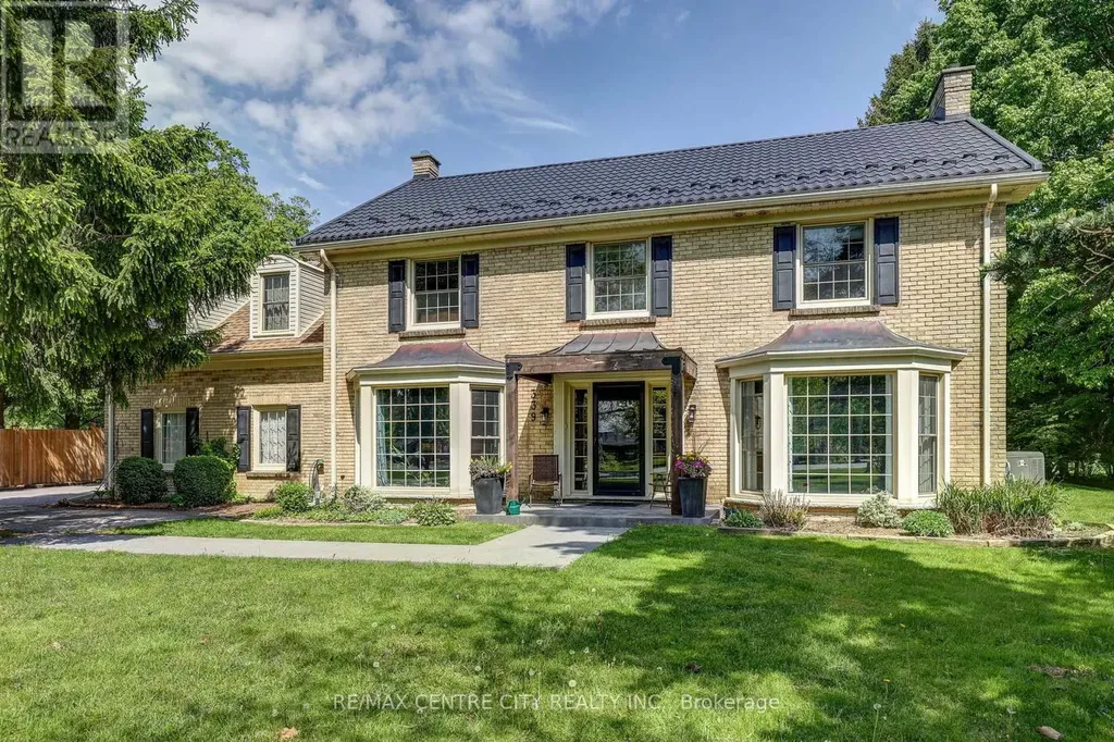 339 Sunset Drive Central Elgin ON N5R 3C6