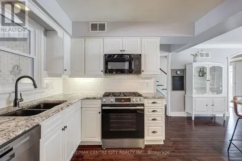 339 Sunset Drive Central Elgin ON N5R 3C6