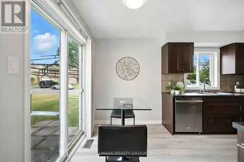 55 Fair Oaks Crescent Ottawa ON K2G 4W3