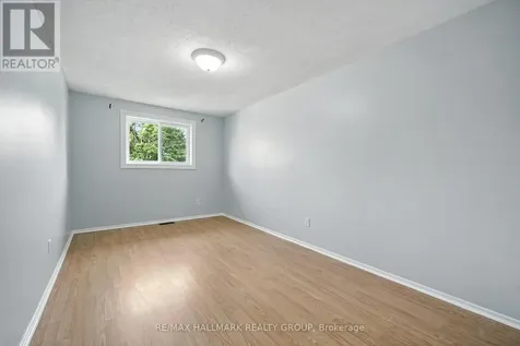 55 Fair Oaks Crescent Ottawa ON K2G 4W3