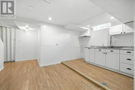 55 Fair Oaks Crescent Ottawa ON K2G 4W3
