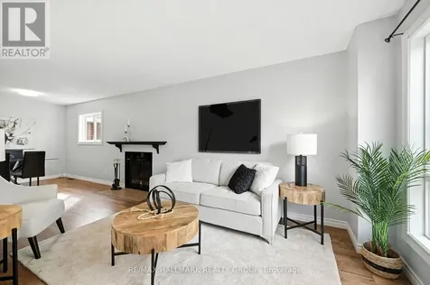 55 Fair Oaks Crescent Ottawa ON K2G 4W3