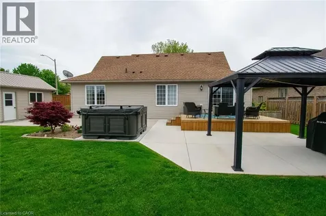 3 Meadowbrook Court Dunnville ON N1A 3H6