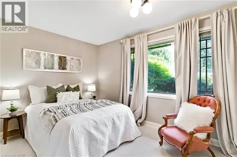 91 Limerick Drive Kitchener ON N2P 2G9