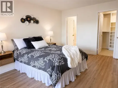 3050 Pinemeadow Drive Burlington ON L7M 3X5