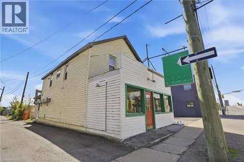 562 Central Avenue Fort Erie ON L2A 3V3