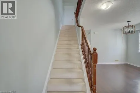 240 Westmeadow Drive Kitchener ON N2N 0A1