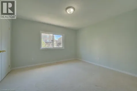 240 Westmeadow Drive Kitchener ON N2N 0A1
