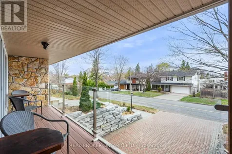 1958 Neepawa Avenue Ottawa ON K2A 3L5