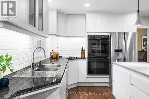 1958 Neepawa Avenue Ottawa ON K2A 3L5