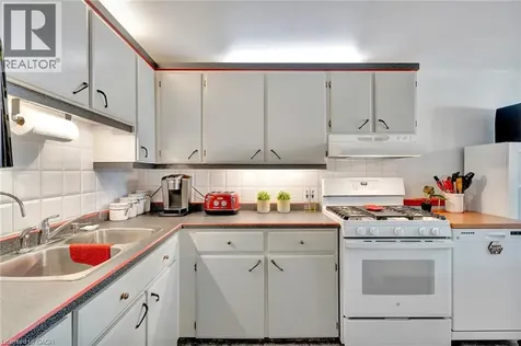 98 Belwood Crescent Kitchener ON N2C 1Z3