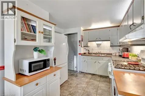98 Belwood Crescent Kitchener ON N2C 1Z3