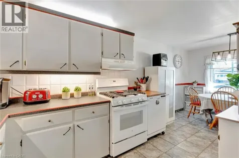 98 Belwood Crescent Kitchener ON N2C 1Z3
