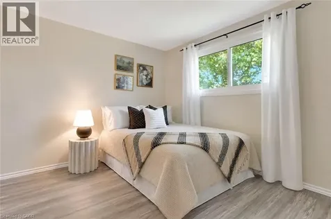 98 Belwood Crescent Kitchener ON N2C 1Z3