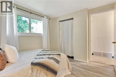 98 Belwood Crescent Kitchener ON N2C 1Z3