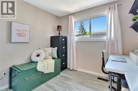 98 Belwood Crescent Kitchener ON N2C 1Z3
