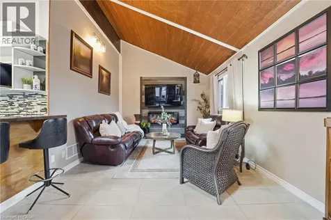430 Winniett Street Caledonia ON N3W 1E4