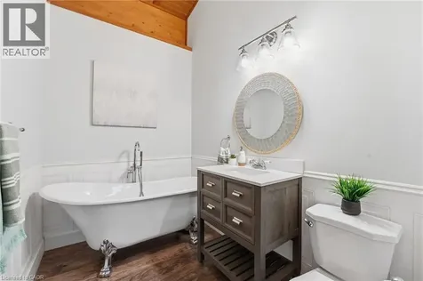 430 Winniett Street Caledonia ON N3W 1E4