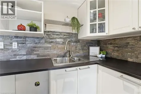 430 Winniett Street Caledonia ON N3W 1E4