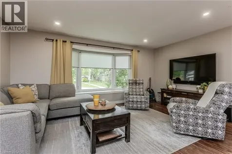 1487 Rusholme Crescent Burlington ON L7M 1M4