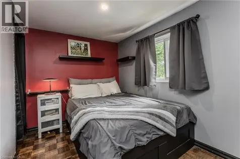 1487 Rusholme Crescent Burlington ON L7M 1M4