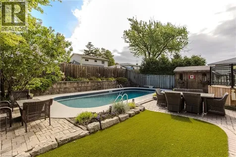 1487 Rusholme Crescent Burlington ON L7M 1M4