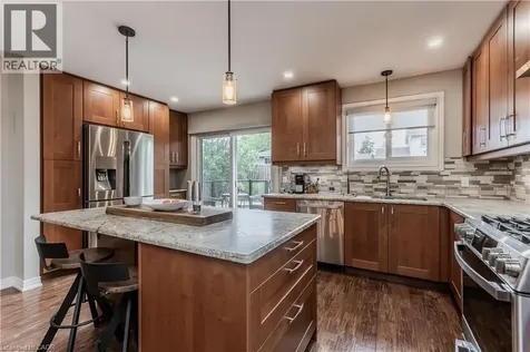 1487 Rusholme Crescent Burlington ON L7M 1M4