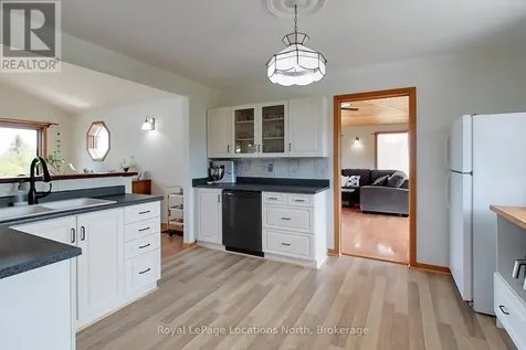 252 Lakeshore Road North Meaford ON N4L 1W5