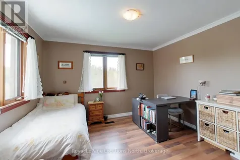 252 Lakeshore Road North Meaford ON N4L 1W5