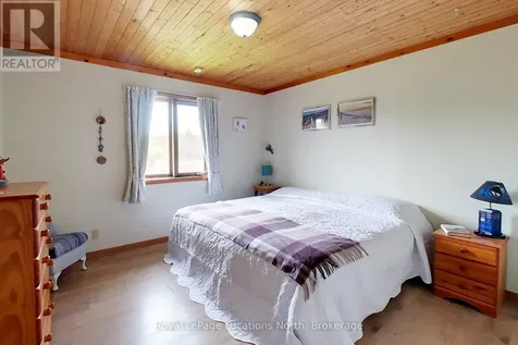 252 Lakeshore Road North Meaford ON N4L 1W5