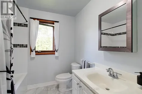 252 Lakeshore Road North Meaford ON N4L 1W5