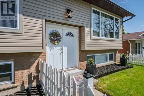 26 Centennial Drive Brantford ON N3R 5X7