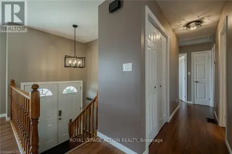 26 Centennial Drive Brantford ON N3R 5X7