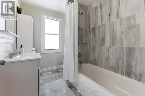 111 Melrose Avenue North Hamilton (gibson) ON L8L 6X4