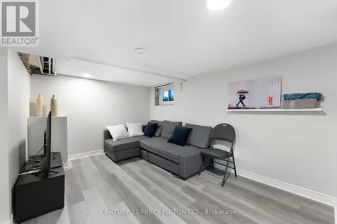 111 Melrose Avenue North Hamilton (gibson) ON L8L 6X4