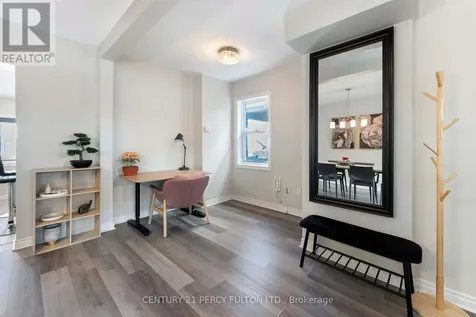 111 Melrose Avenue North Hamilton (gibson) ON L8L 6X4