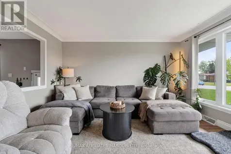 1814 Shearer Avenue Cornwall ON K6H 2H5