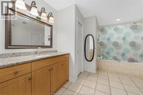 143 Amy Croft Lakeshore ON N9K 1E6