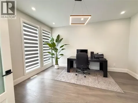 7 Cypress Pointe Leamington ON N8H 5R2